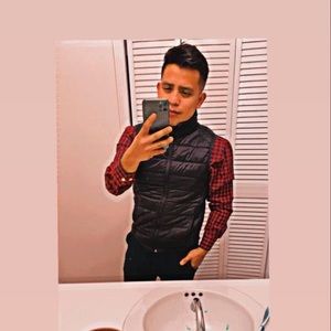 Meet your Posher, Felix andres